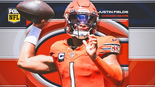 CHICAGO BEARS Trending Image: Bears' Justin Fields clarifies his comments on 'coaching' being a part of his struggles